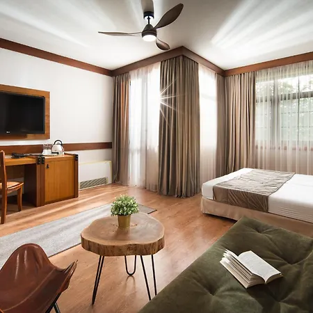 Boutique Complex Trakiets 酒店 4*