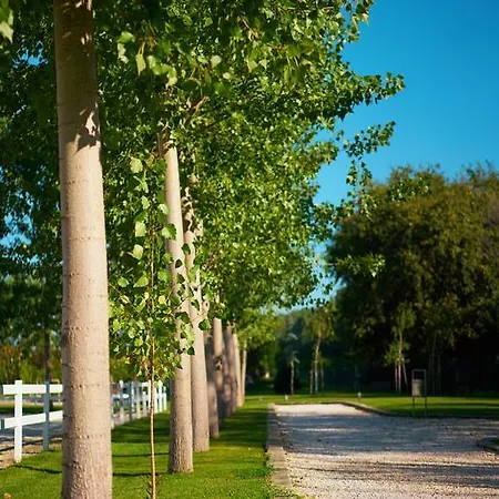 Hotel Boutique Complex Trakiets