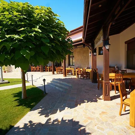 Boutique Complex Trakiets